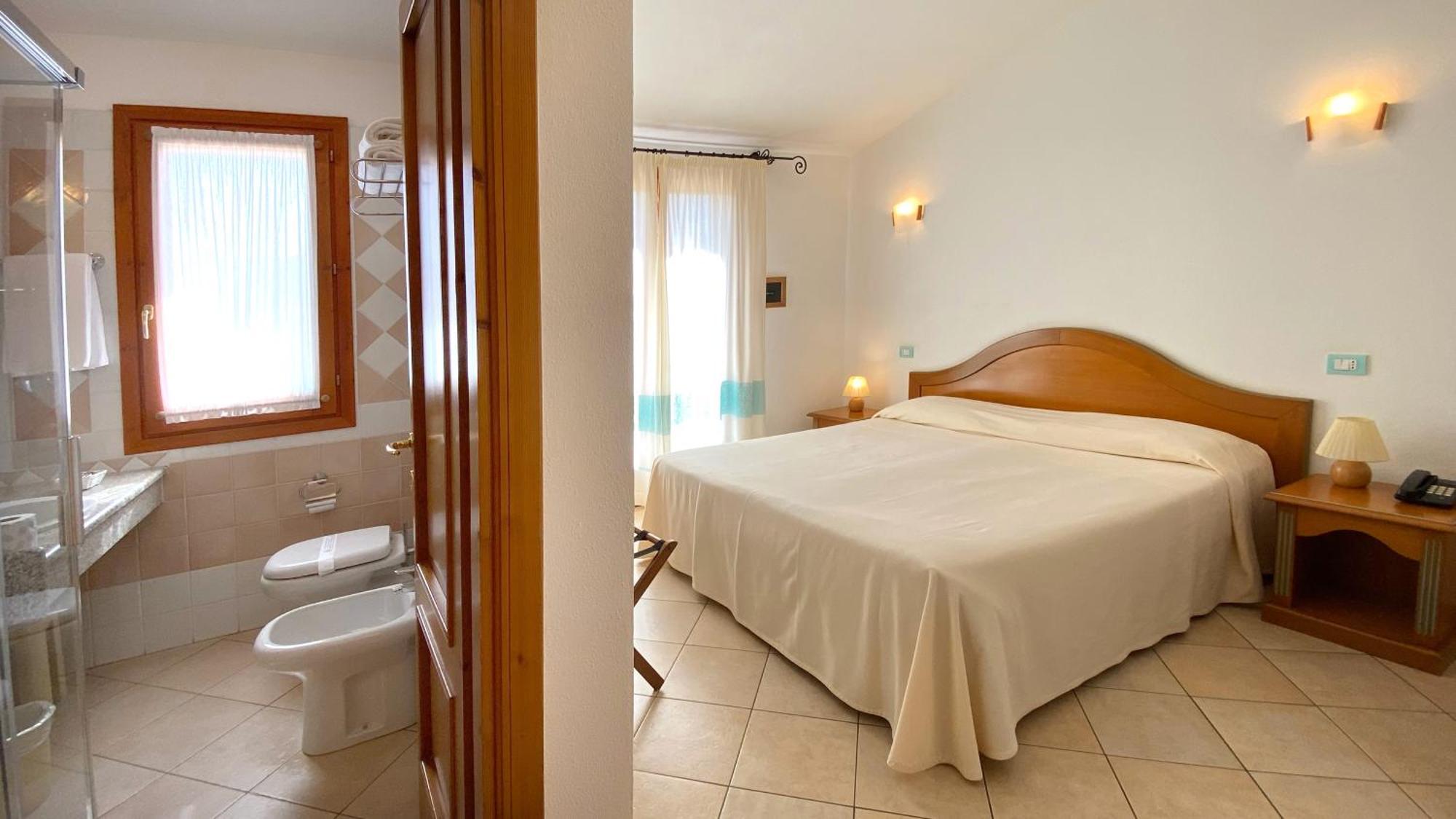 Le Anfore Hotel Вилласимиус Экстерьер фото