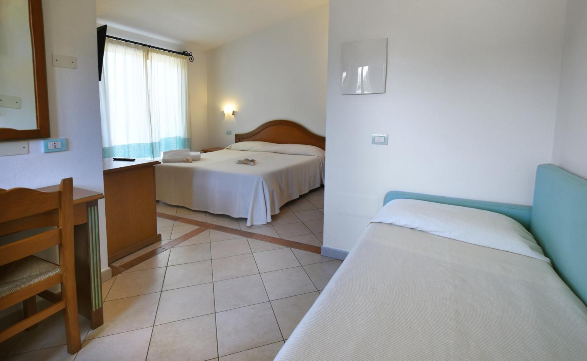 Le Anfore Hotel Вилласимиус Экстерьер фото